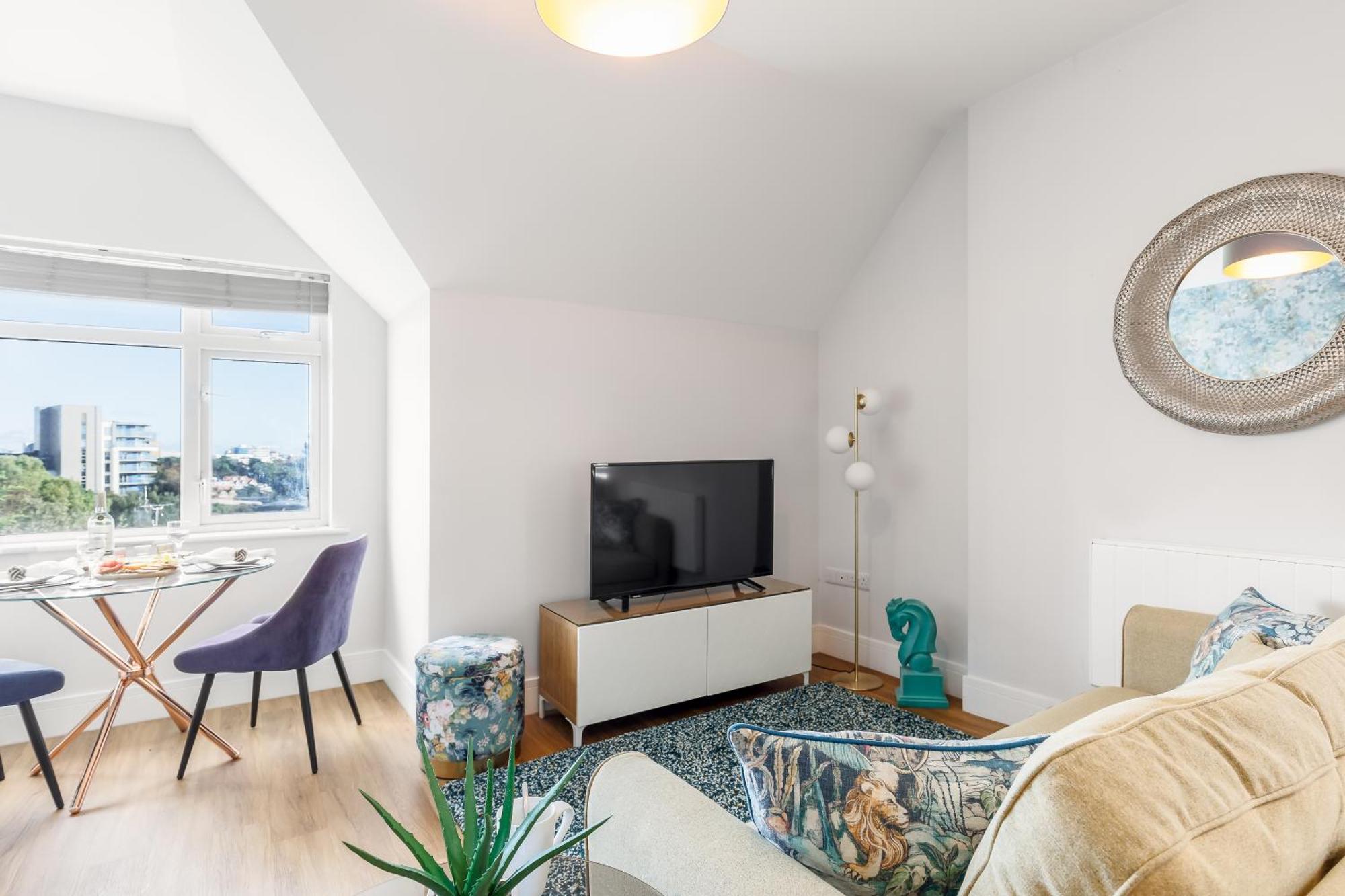 Sea Breeze Apartment